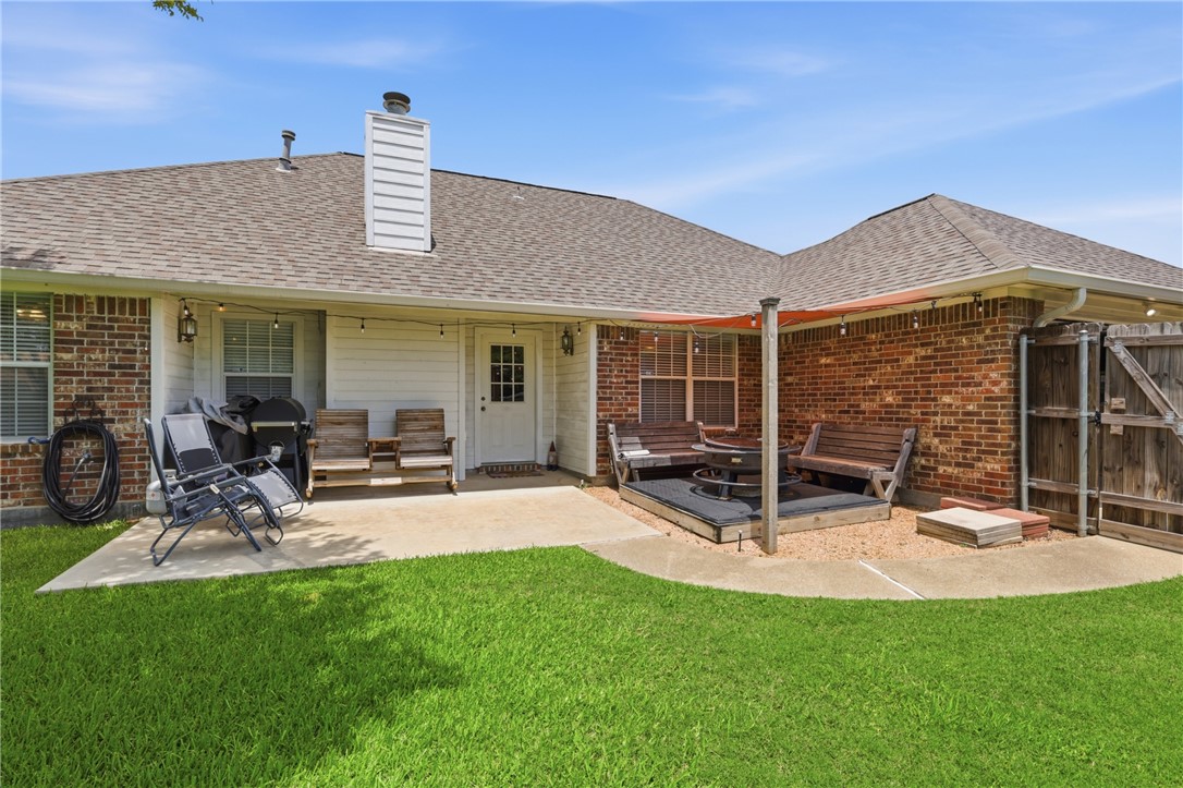 4600 Kensington Road Bryan, TX 77802 - Photo 27 of 31 Back porch area