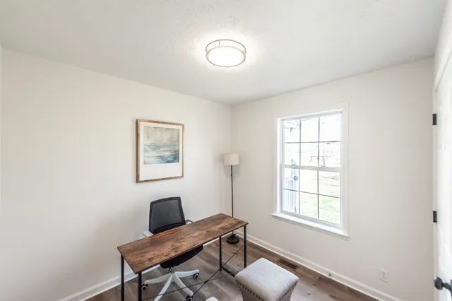 $284,000 | 1218 Locust Street, Westmoreland, TN 37186