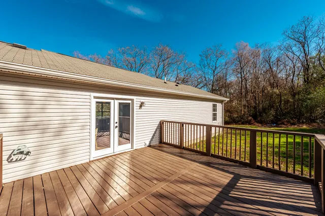 $284,000 | 1218 Locust Street, Westmoreland, TN 37186