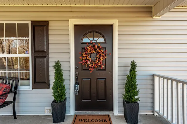 $284,000 | 1218 Locust Street, Westmoreland, TN 37186