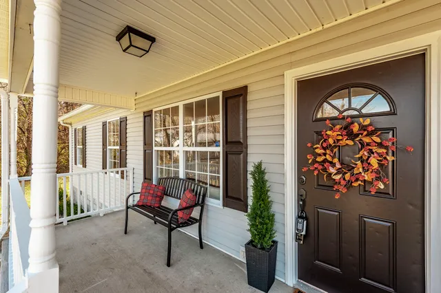 $284,000 | 1218 Locust Street, Westmoreland, TN 37186