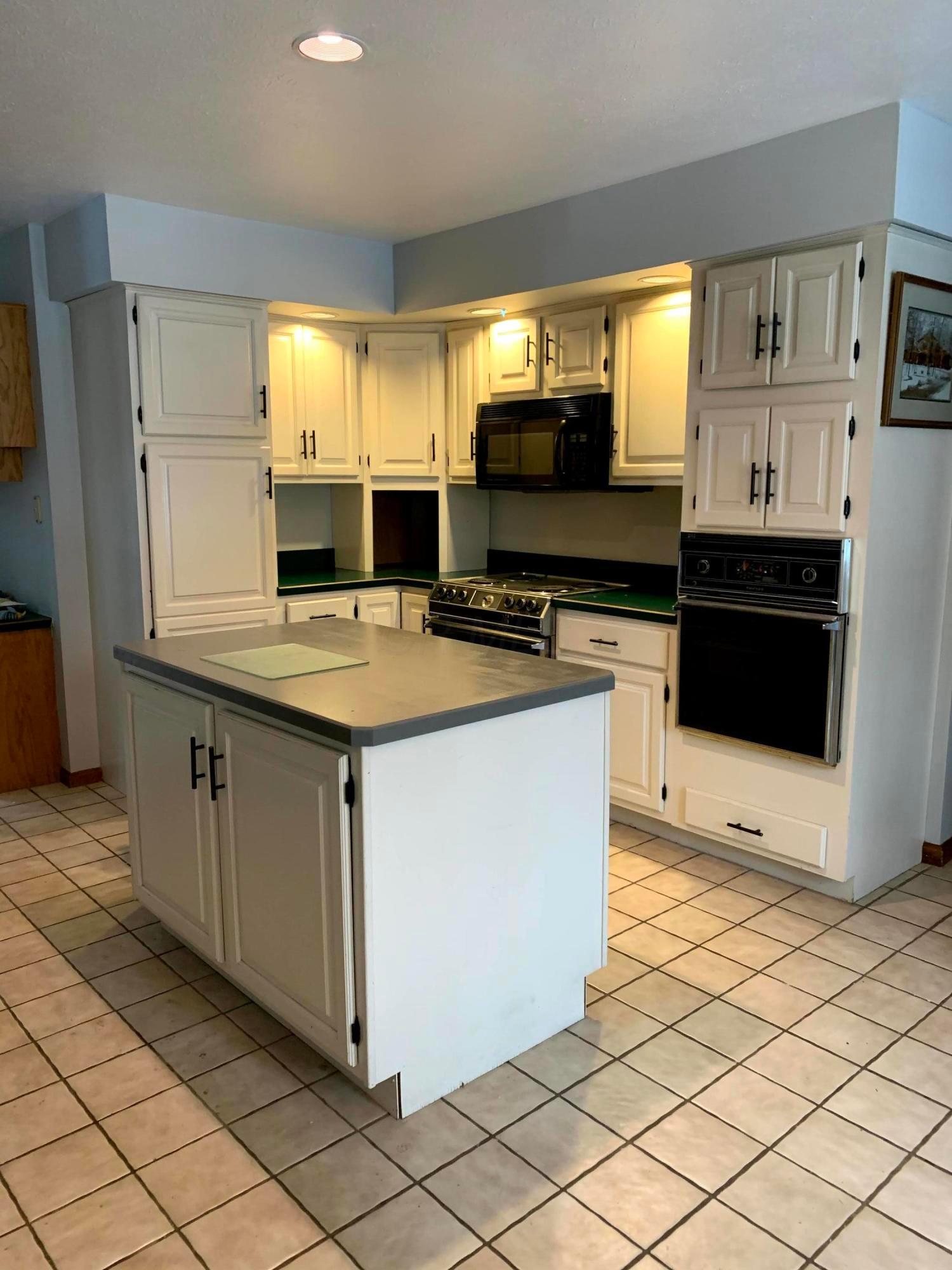 320 Woodbend Road Ravenna, OH 44266 - Photo 9 of 25 Gallery Image 9