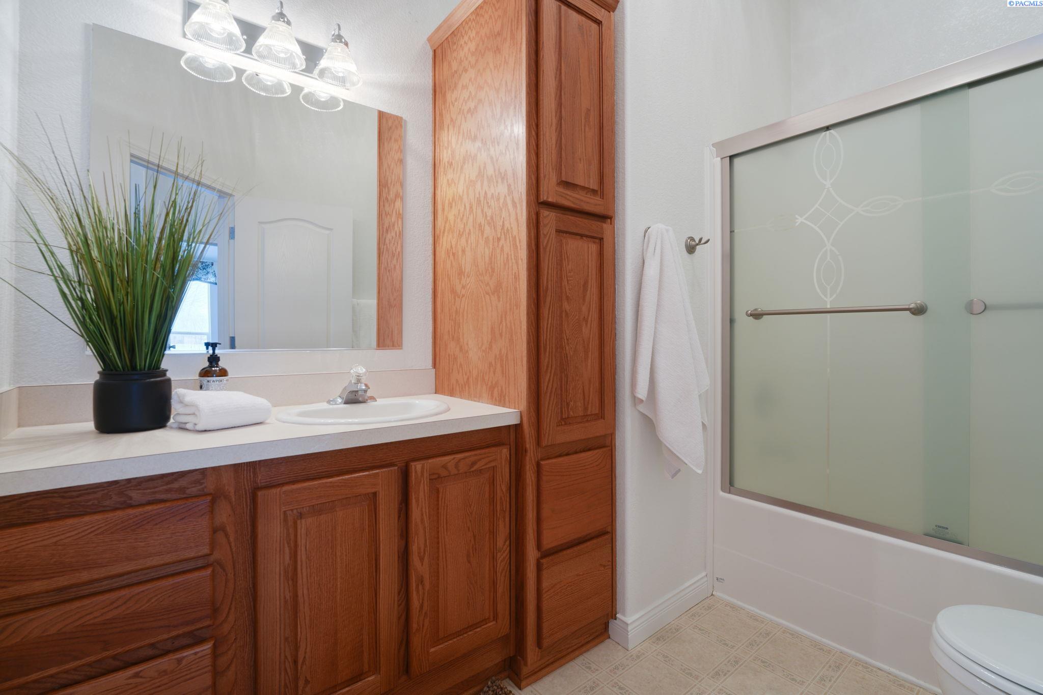 24508 South Finley Road Kennewick, WA 99337 - Photo 38 of 47 Gallery Image 38