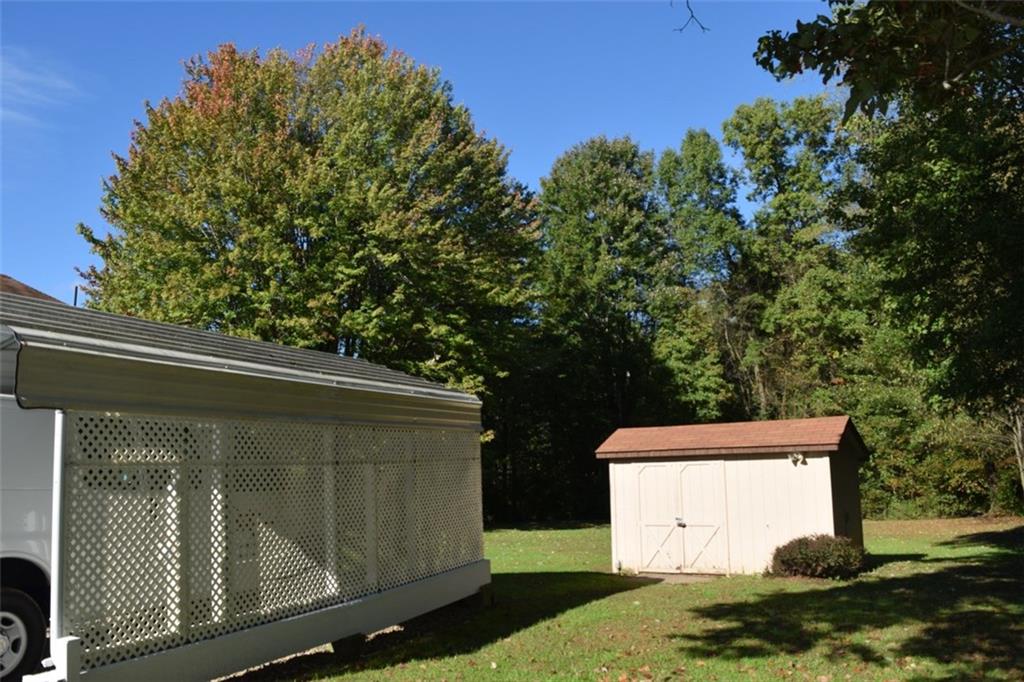 1088 South Lake Road Mercer, PA 16137 - Photo 14 of 18