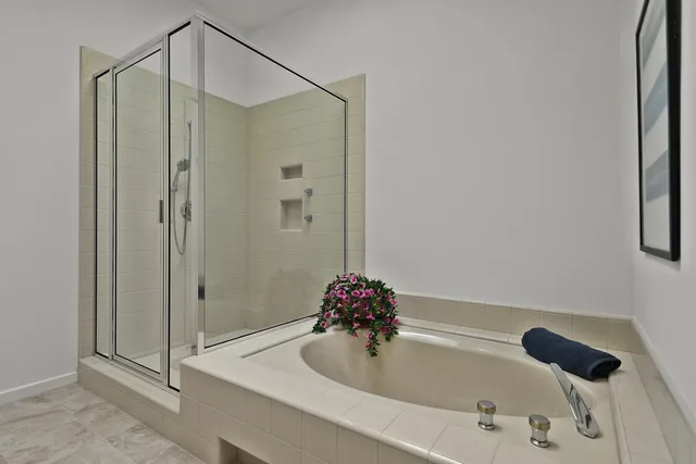 $900,000 | 479 Desert Holly Drive, Palm Desert, CA 92211