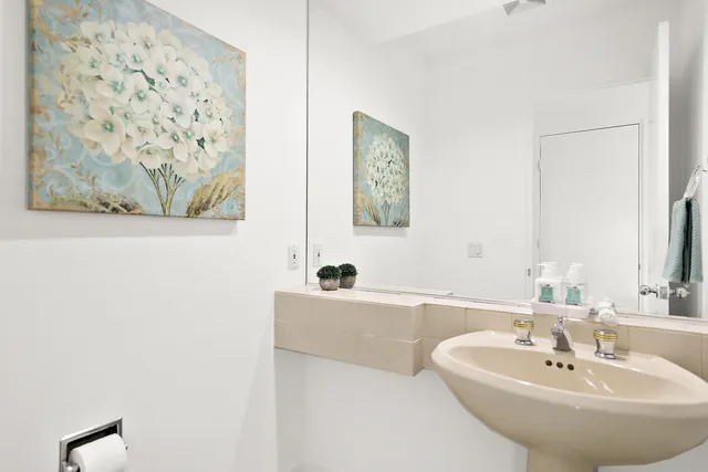 $900,000 | 479 Desert Holly Drive, Palm Desert, CA 92211