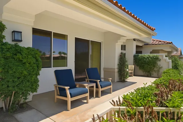 $900,000 | 479 Desert Holly Drive, Palm Desert, CA 92211