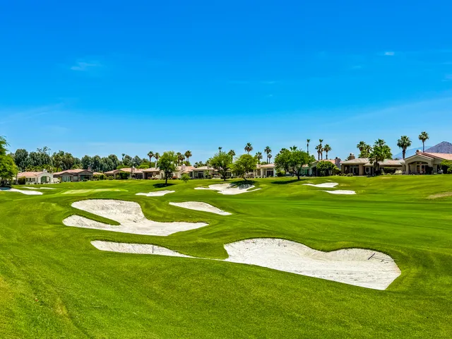 $900,000 | 479 Desert Holly Drive, Palm Desert, CA 92211