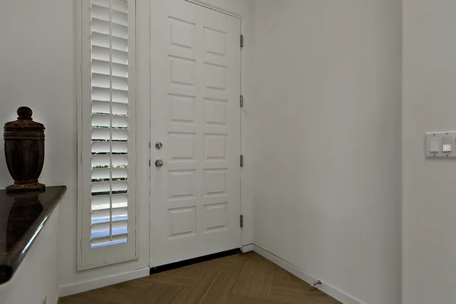 $900,000 | 479 Desert Holly Drive, Palm Desert, CA 92211