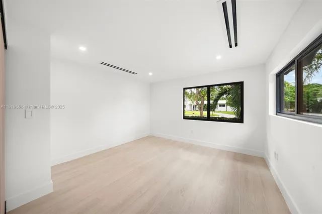 $14,000 | 7291 Southwest 129th Street, Pinecrest, FL 33156