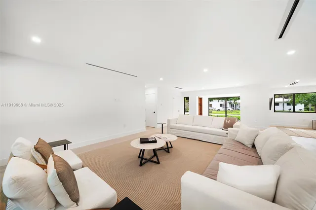 $14,000 | 7291 Southwest 129th Street, Pinecrest, FL 33156