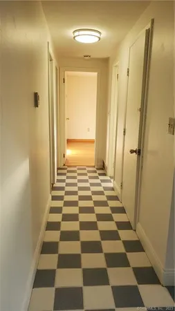 $2,200 | 38 Landin Street, Unit 2, Woodbridge, CT 06525