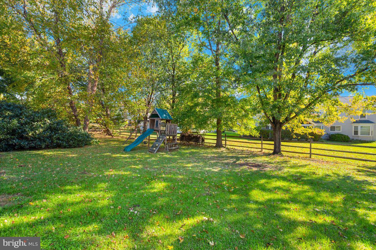 10 Megans Court Olney, MD 20832 - Photo 42 of 47 a view of a park with large trees