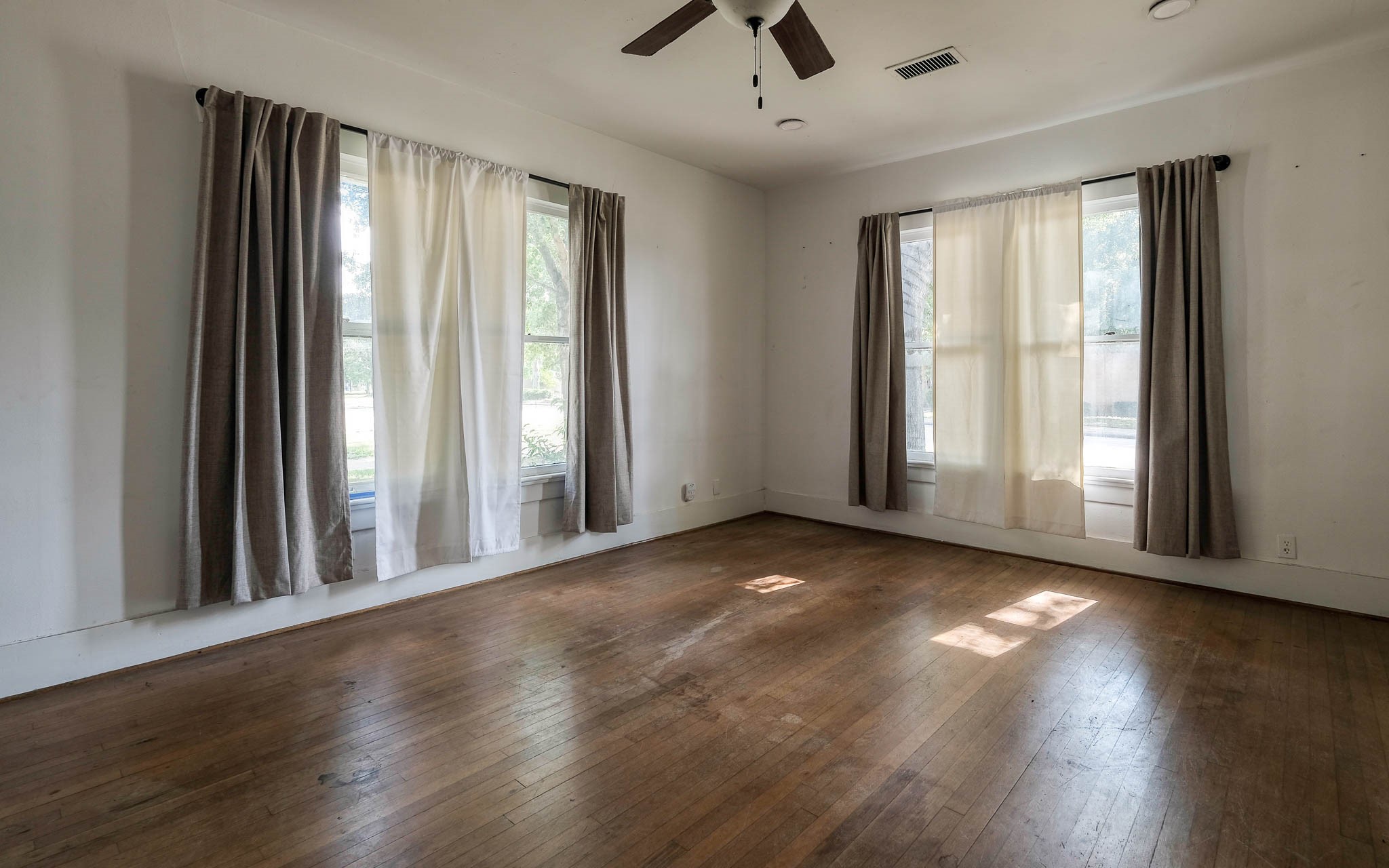 1203 Penick Road Waller, TX 77484 - Photo 8 of 40
