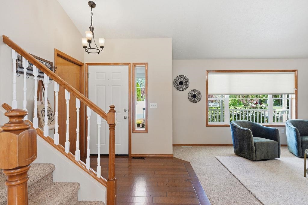 4406 East Woodglen Road Mead, WA 99021 - Photo 8 of 48