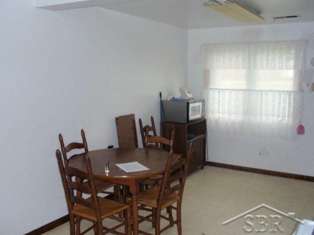 20062069-2.JPG