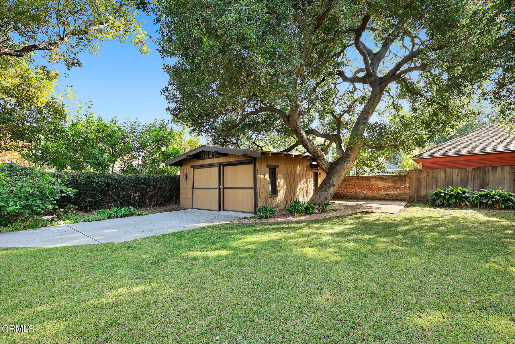 310 Congress Place Pasadena, CA 91105 - Photo 22 of 23 a view of a house with a yard