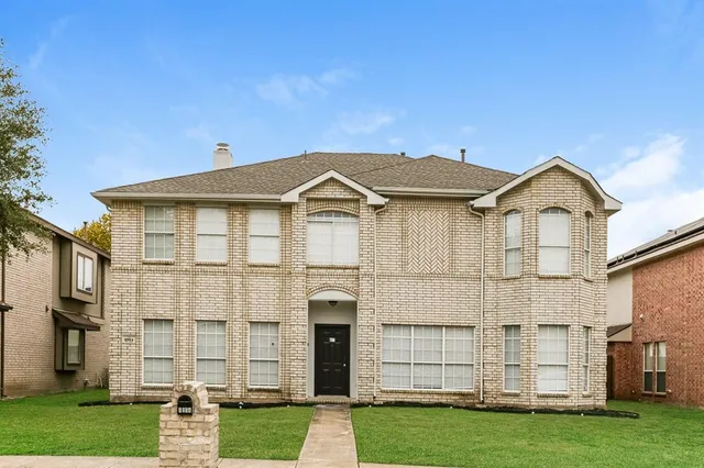 $2,685 | 1954 Pin Oak Lane, Lancaster, TX 75146