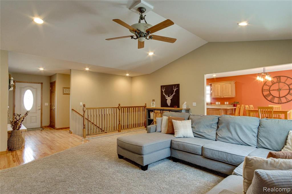 10357 Maple Road Birch Run, MI 48415 - Photo 5 of 43