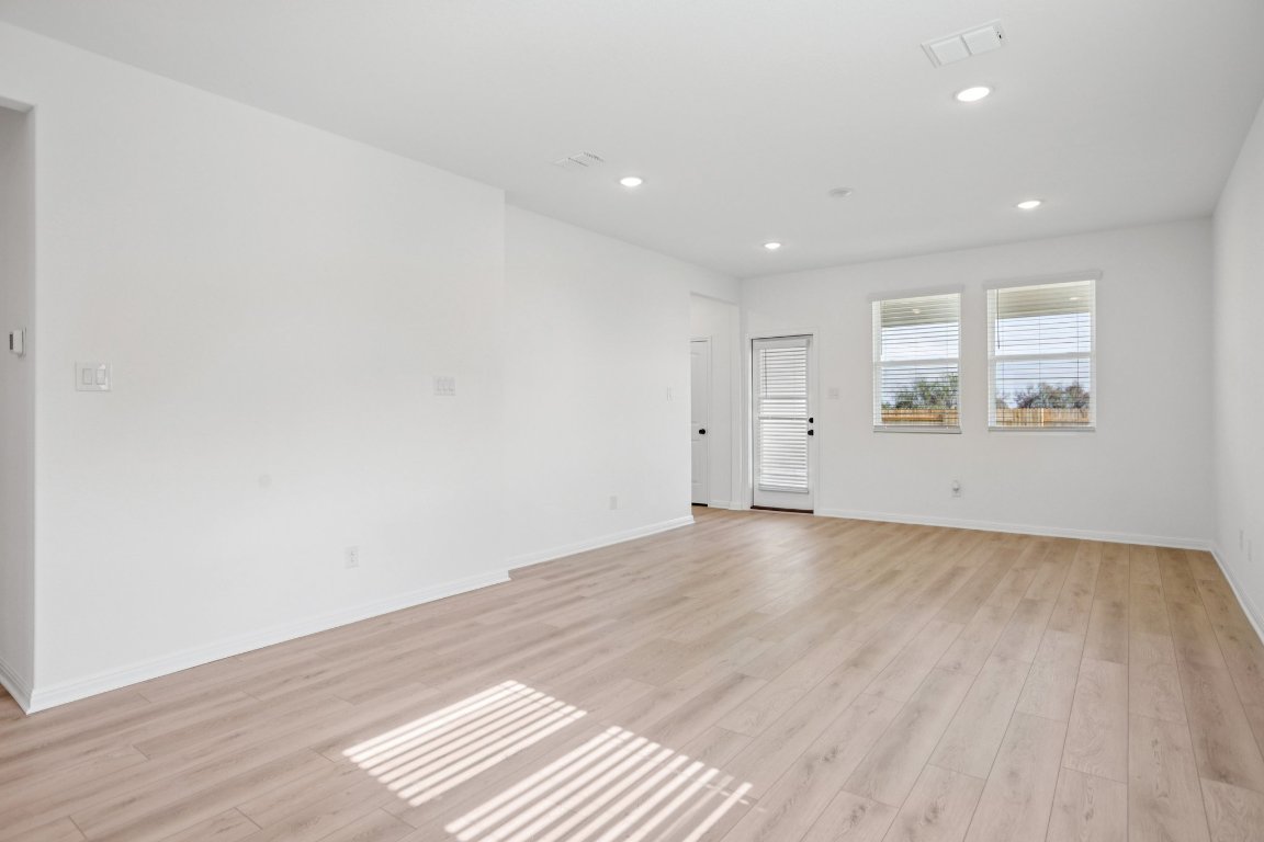 300 Leander Road Georgetown, TX 78626 - Photo 7 of 36