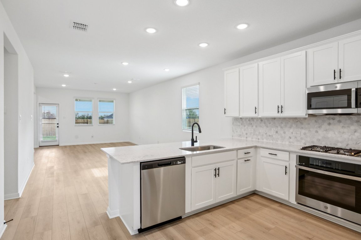 300 Leander Road Georgetown, TX 78626 - Photo 10 of 36