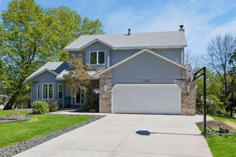 $465,000 | 17088 Hamilton Drive, Lakeville, MN 55044