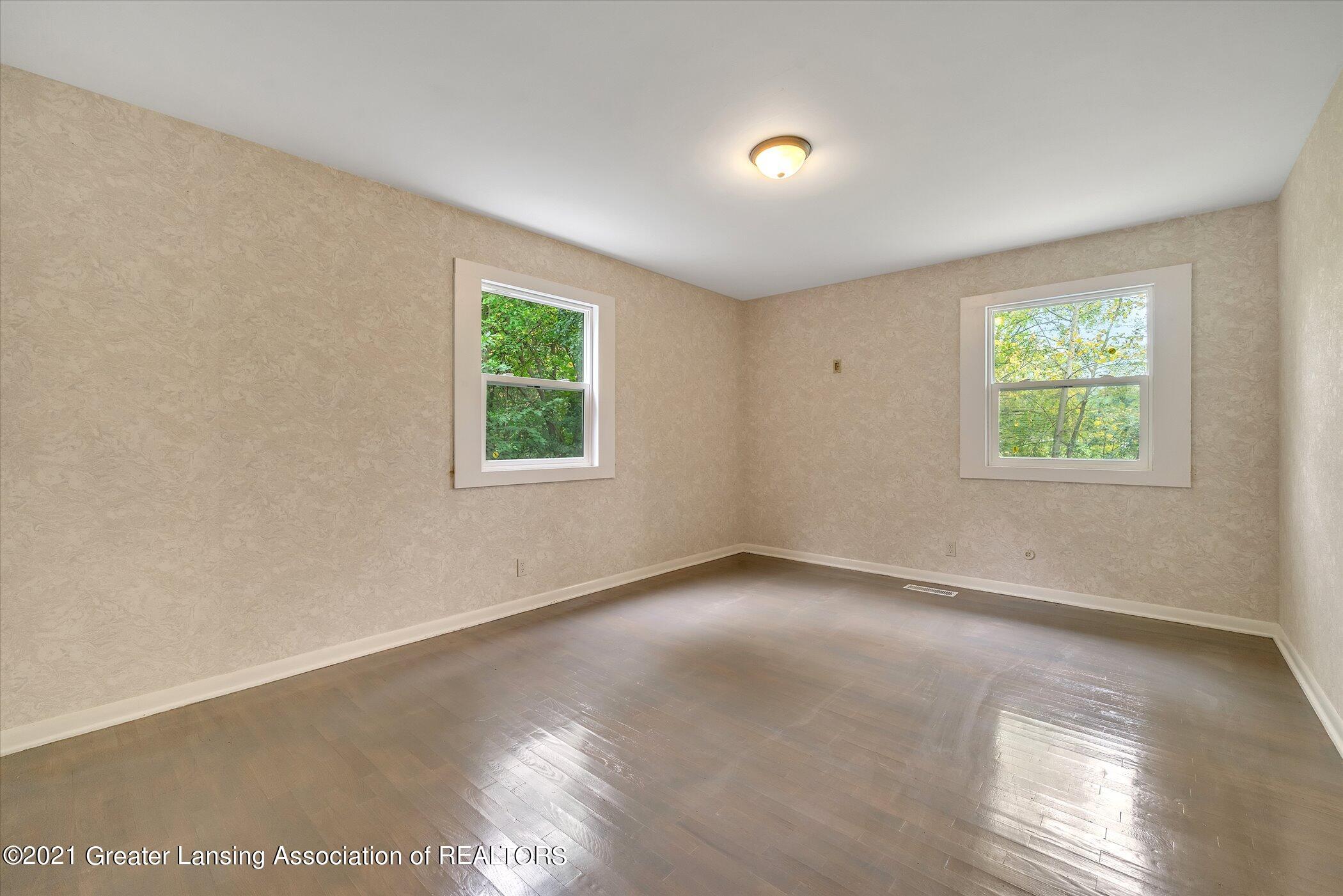 4005 Barton Road Lansing, MI 48917 - Photo 21 of 32 22-4005 Barton Rd-Windowstill Real Estat