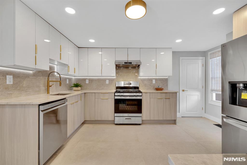 25 Riverview Avenue Rutherford, NJ 07070 - Photo 21 of 50