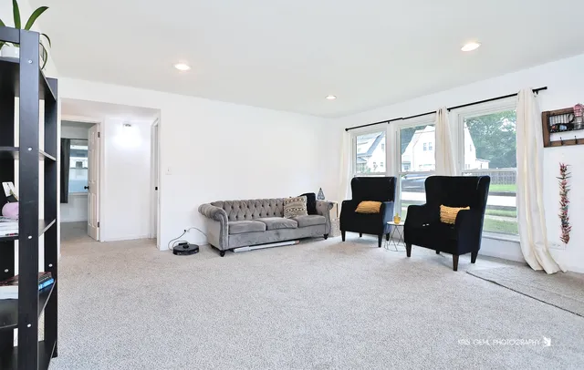 $175,000 | 1000 Pine Street, Waukegan, IL 60085