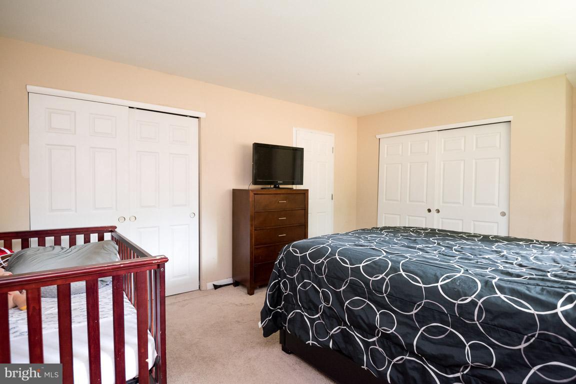 14943 Hydrus Road Silver Spring, MD 20906 - Photo 18 of 27 Bedroom