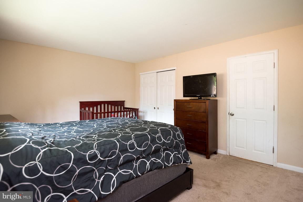 14943 Hydrus Road Silver Spring, MD 20906 - Photo 19 of 27 Bedroom