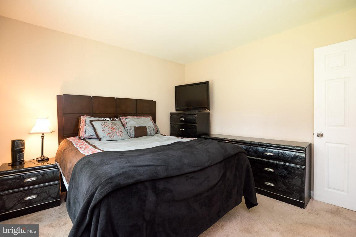 14943 Hydrus Road Silver Spring, MD 20906 - Photo 21 of 27 Bedroom