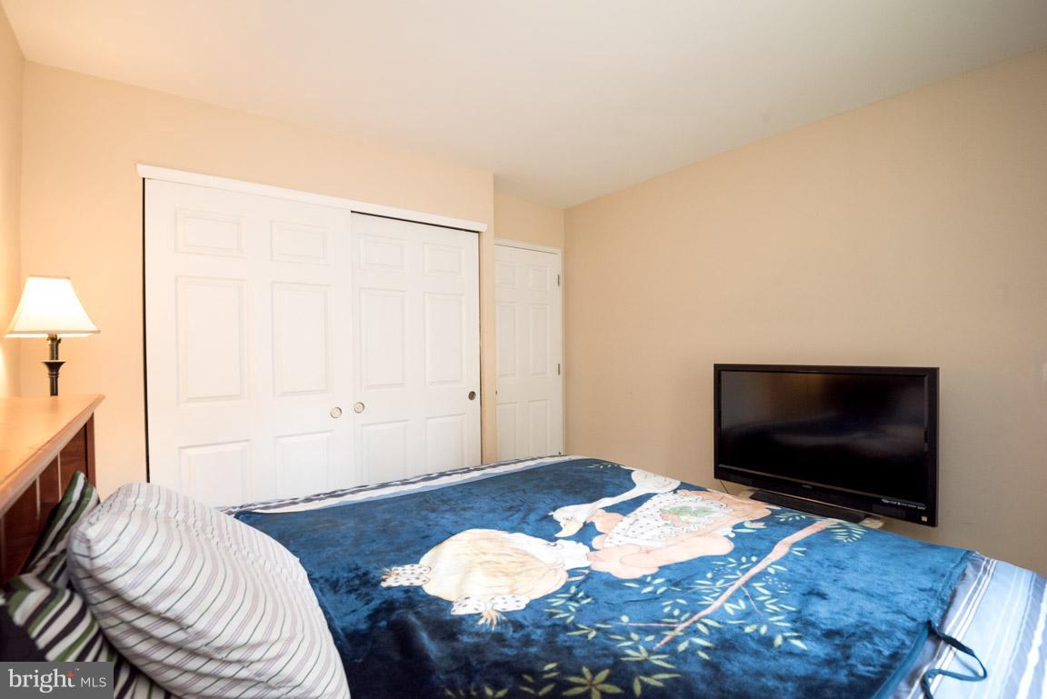 14943 Hydrus Road Silver Spring, MD 20906 - Photo 23 of 27 Bedroom