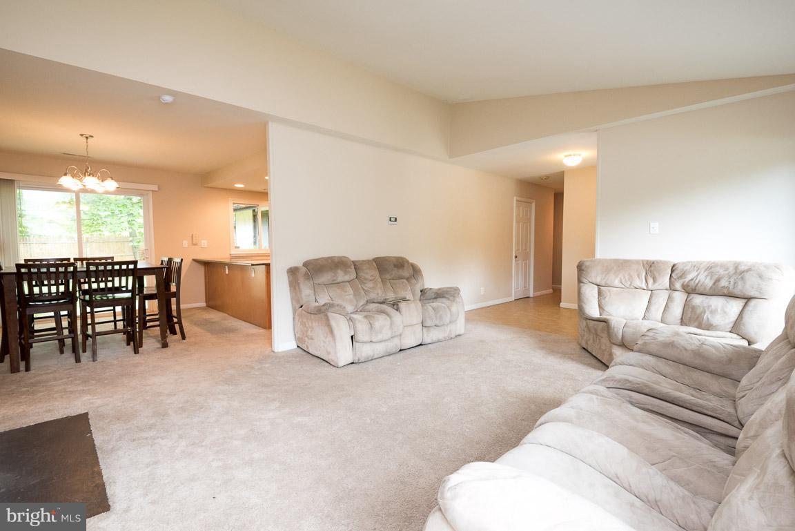 14943 Hydrus Road Silver Spring, MD 20906 - Photo 7 of 27 Living Room