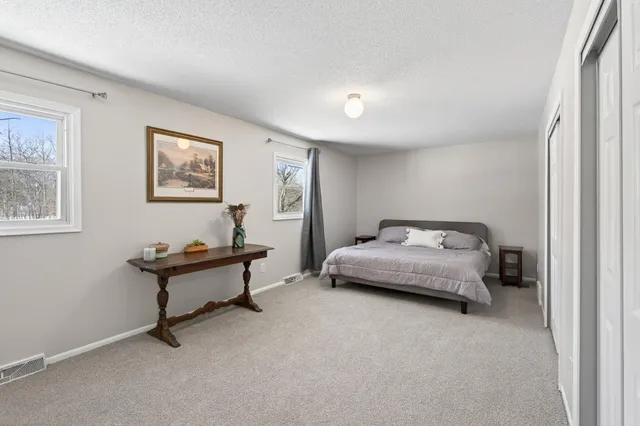 $899,900 | 21851 Calmor Avenue, Prior Lake, MN 55372