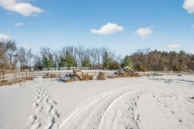 $899,900 | 21851 Calmor Avenue, Prior Lake, MN 55372