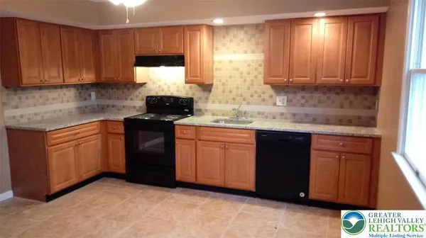 $1,595 | 97 East Hillcrest Lane, Unit B13, Slatington, PA 18080
