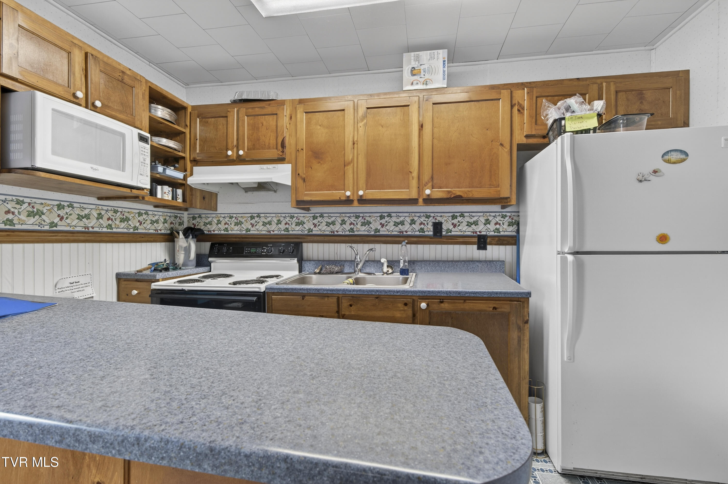 302 Crescent Drive Glade Spring, VA 24340 - Photo 20 of 24 302-Crescent-Dr-Glade-Spring-VA Matt-Smi