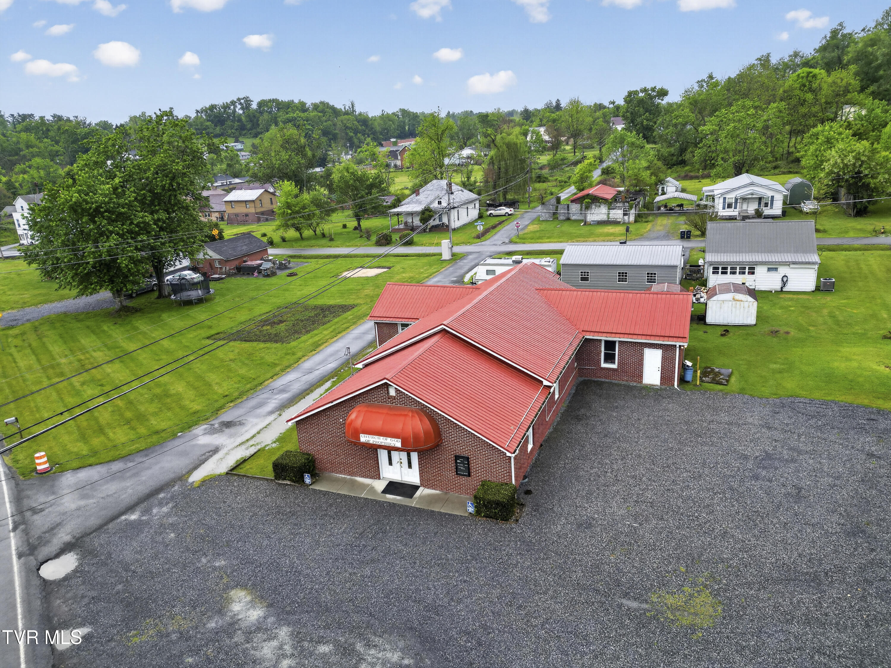 302 Crescent Drive Glade Spring, VA 24340 - Photo 2 of 24 302-Crescent-Dr-Glade-Spring-VA Matt-Smi