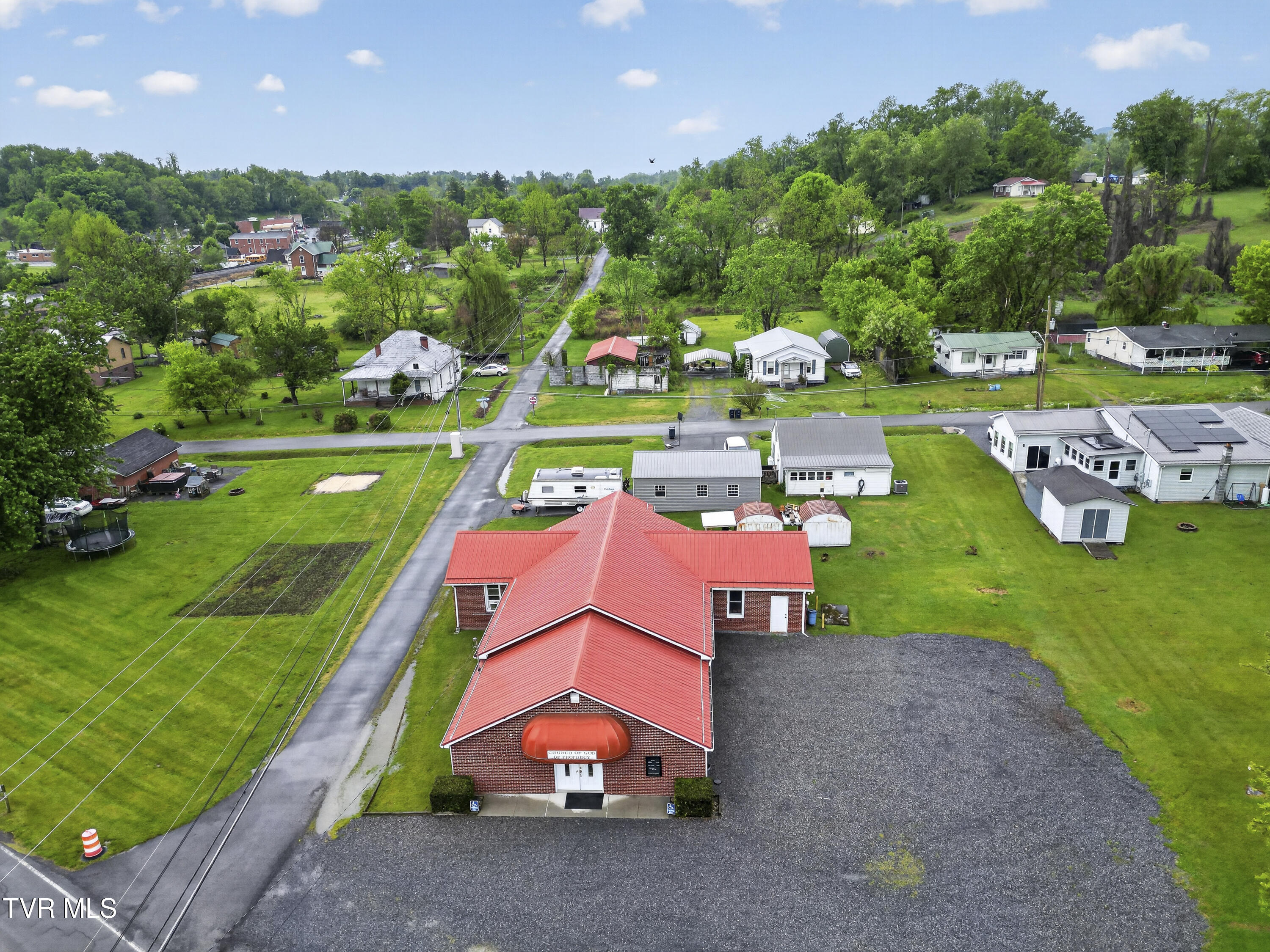 302 Crescent Drive Glade Spring, VA 24340 - Photo 3 of 24 302-Crescent-Dr-Glade-Spring-VA Matt-Smi