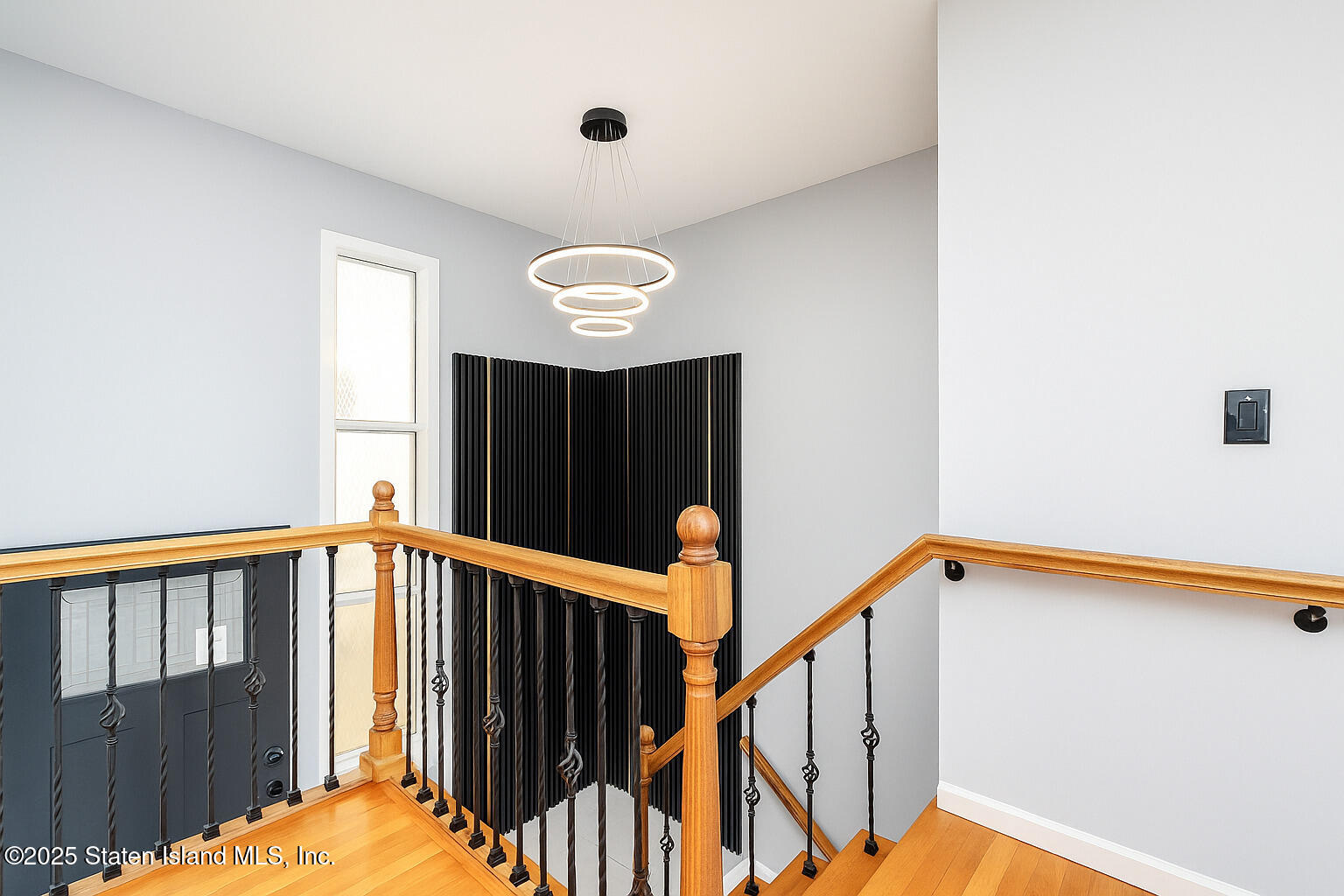 281 Arlene Street Staten Island, NY 10314 - Photo 15 of 42 a view of a staircase