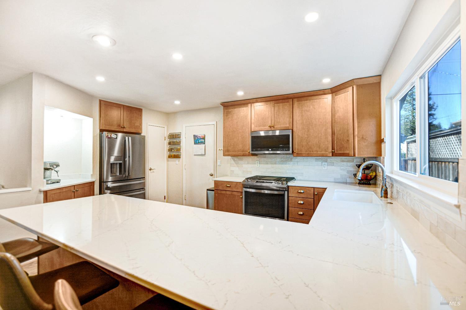 2236 Mission Boulevard Santa Rosa, CA 95409 - Photo 15 of 44