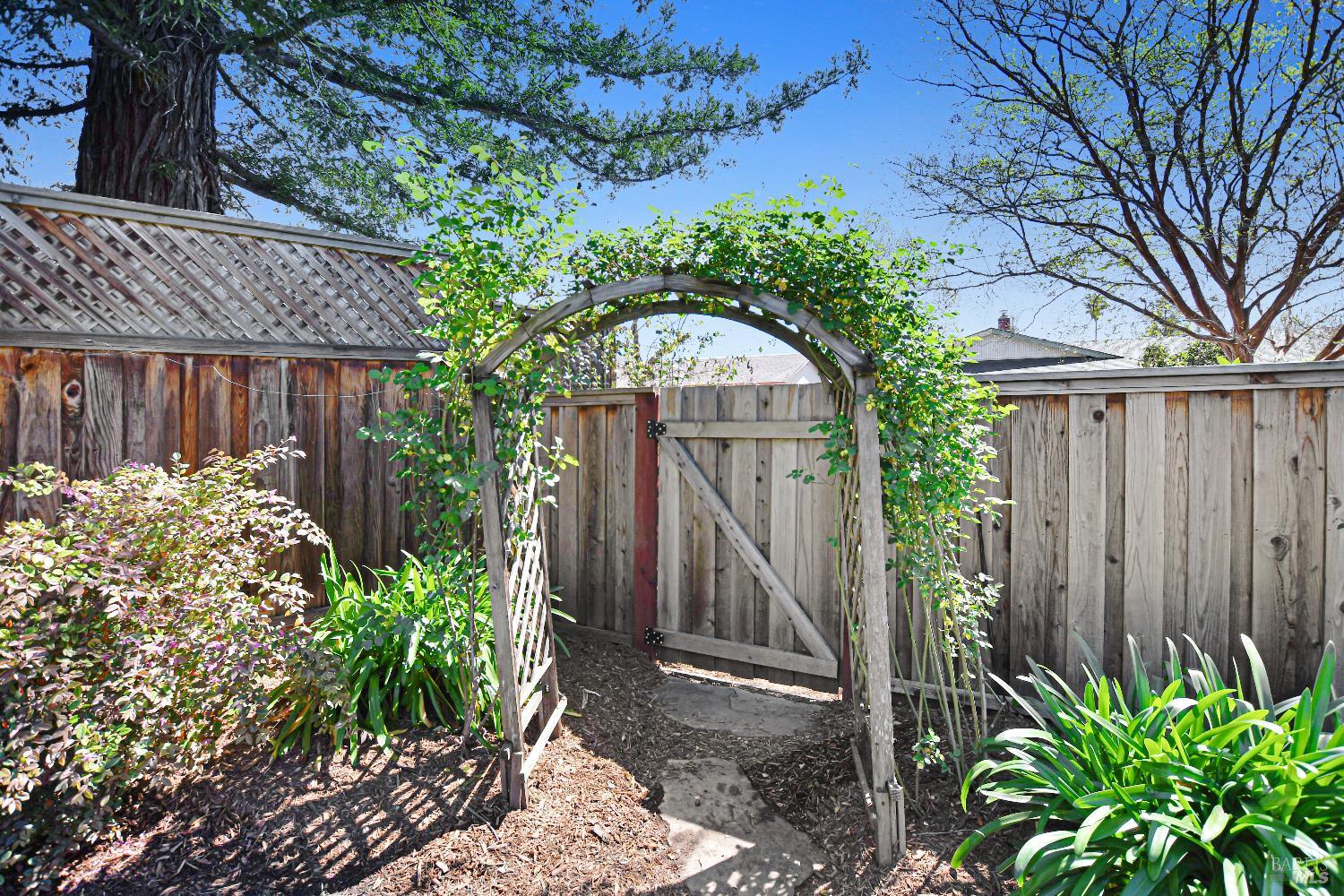 2236 Mission Boulevard Santa Rosa, CA 95409 - Photo 38 of 44