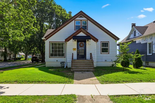 $215,000 | 312 South Blaine Avenue, Bradley, IL 60915