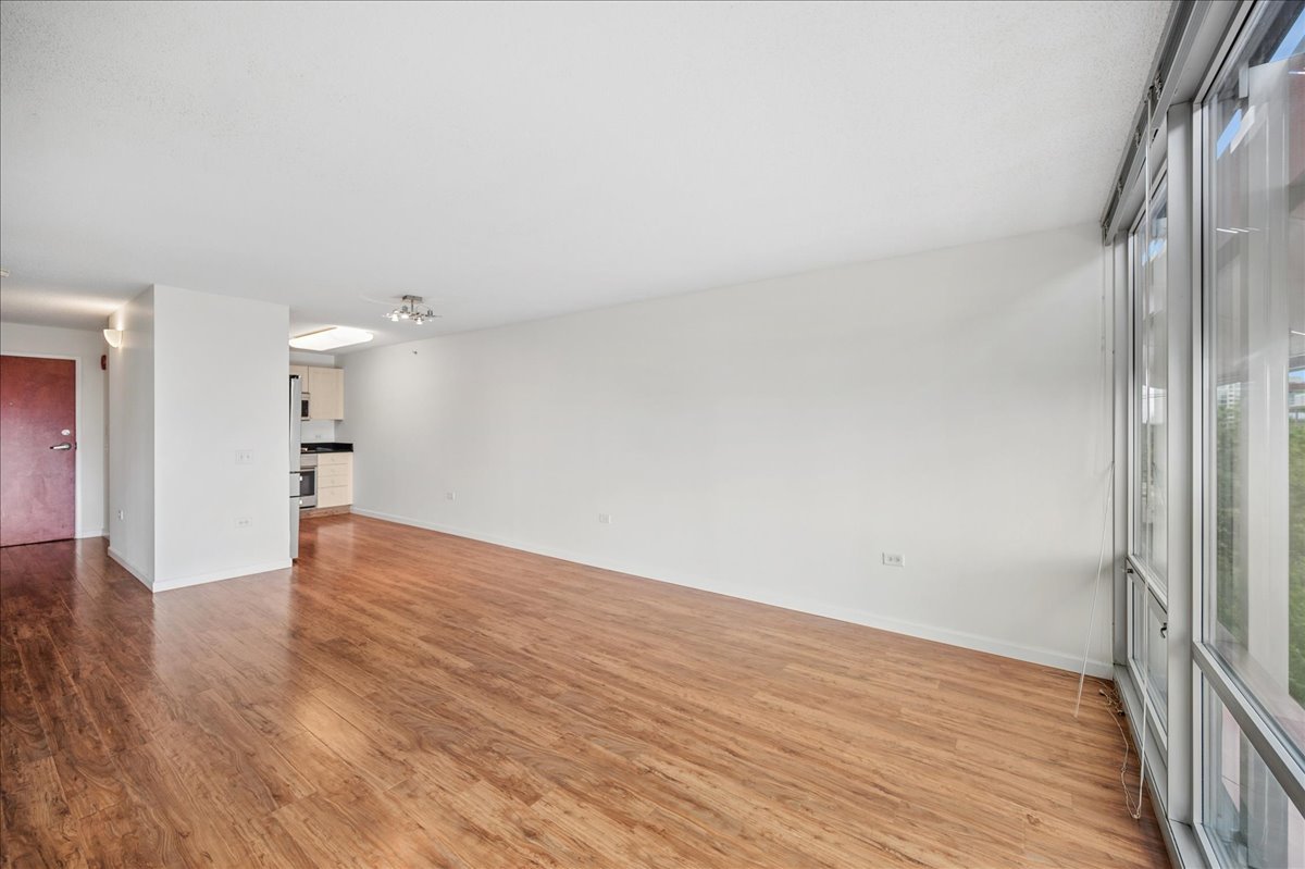 800 Elgin Road, Unit 812 Evanston, IL 60201 - Photo 6 of 17