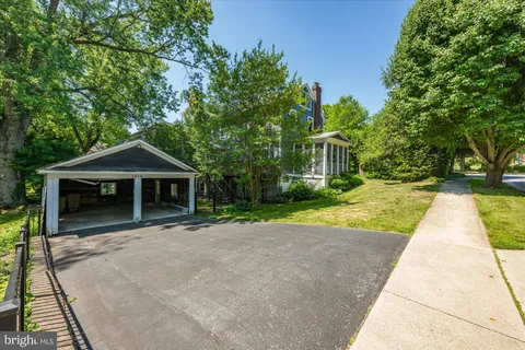$1,050,000 | 3810 Dresden Street, Kensington, MD 20895