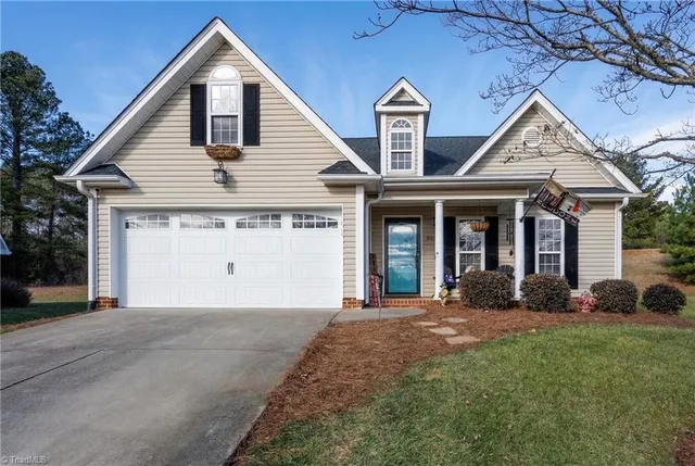 $318,000 | 5870 Ferntree Court, Pfafftown, NC 27040