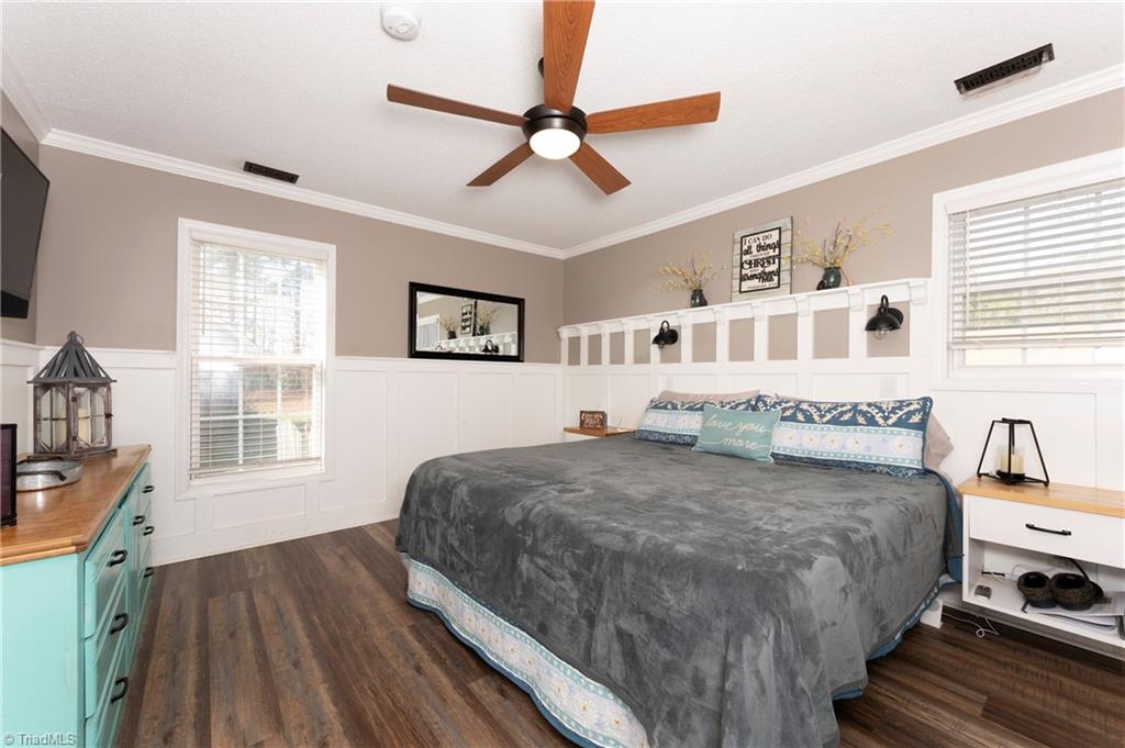 5870 Ferntree Court Pfafftown, NC 27040 - Photo 11 of 28 Primary bedroom