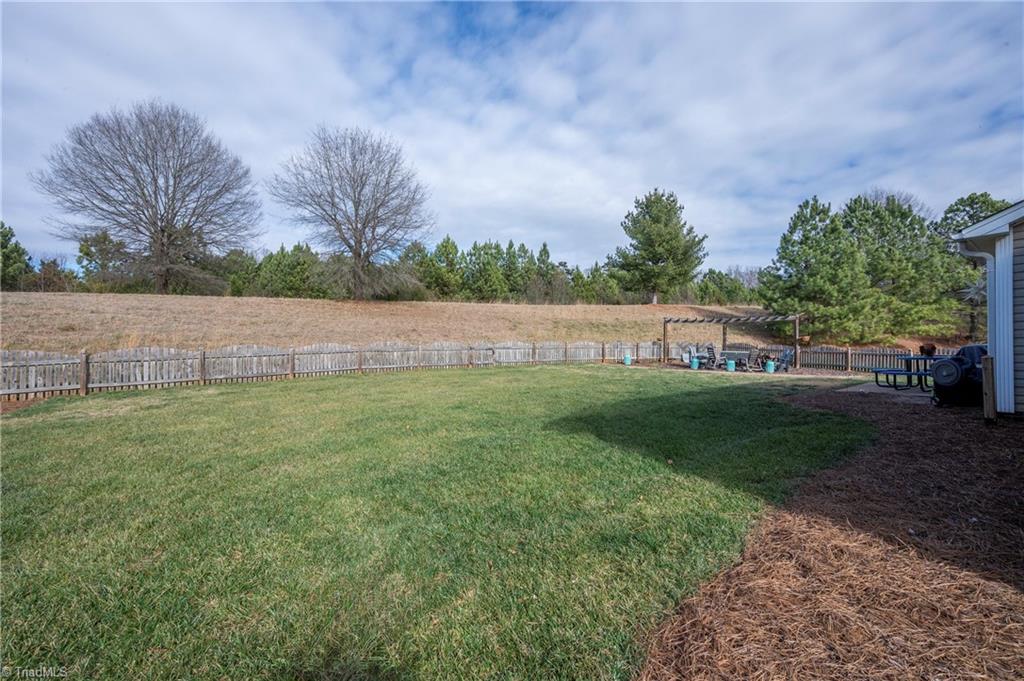 5870 Ferntree Court Pfafftown, NC 27040 - Photo 26 of 28