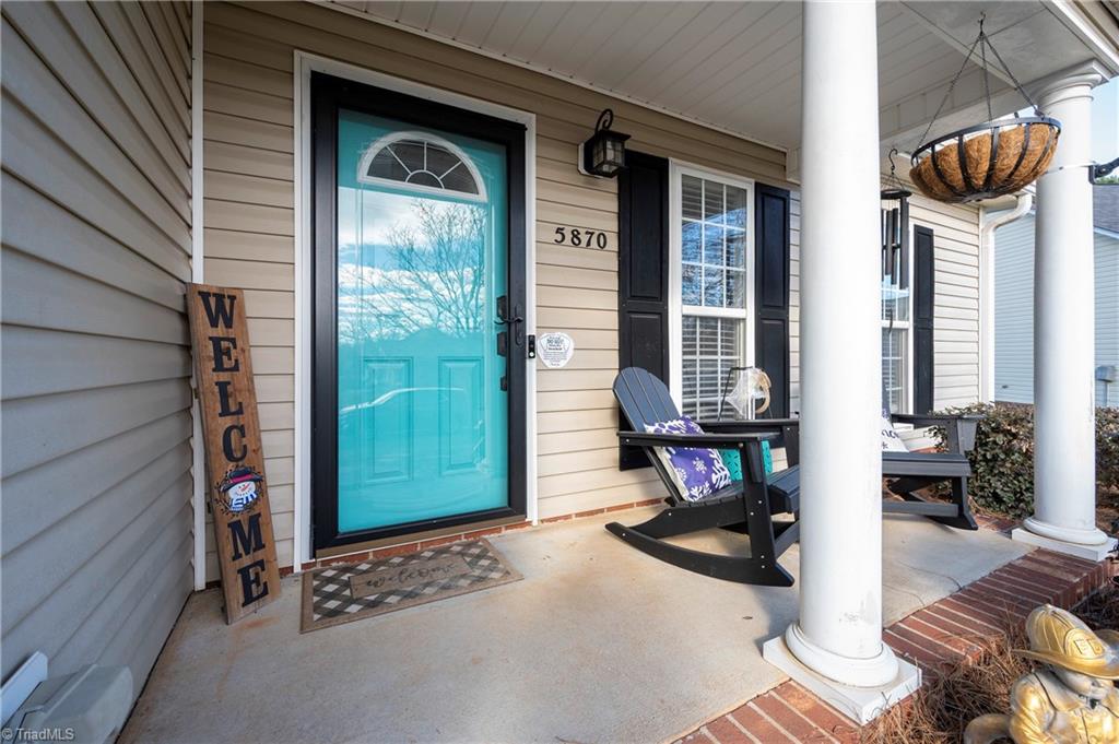 5870 Ferntree Court Pfafftown, NC 27040 - Photo 3 of 28